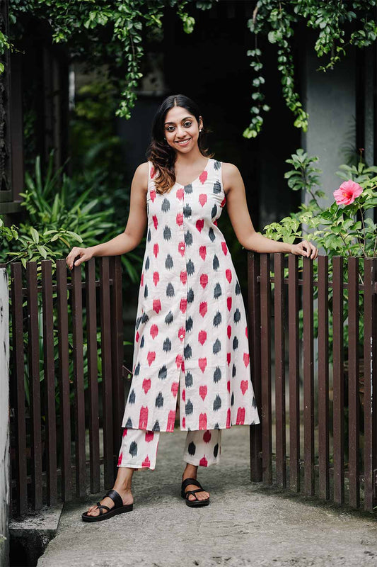 Ikath Sleevless Co.ord set