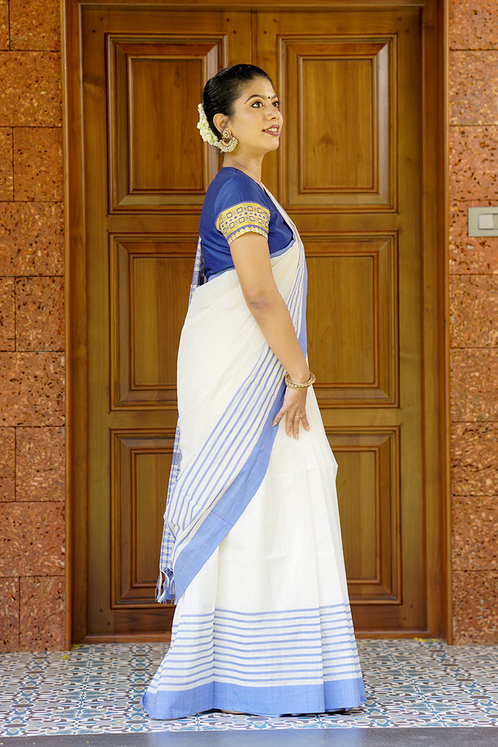 Blue & Golden Border Kerala Handloom Saree