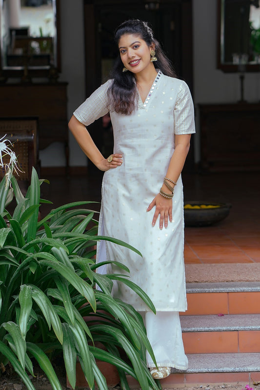 Off White Side Slitted Kurthi with Golden Butta