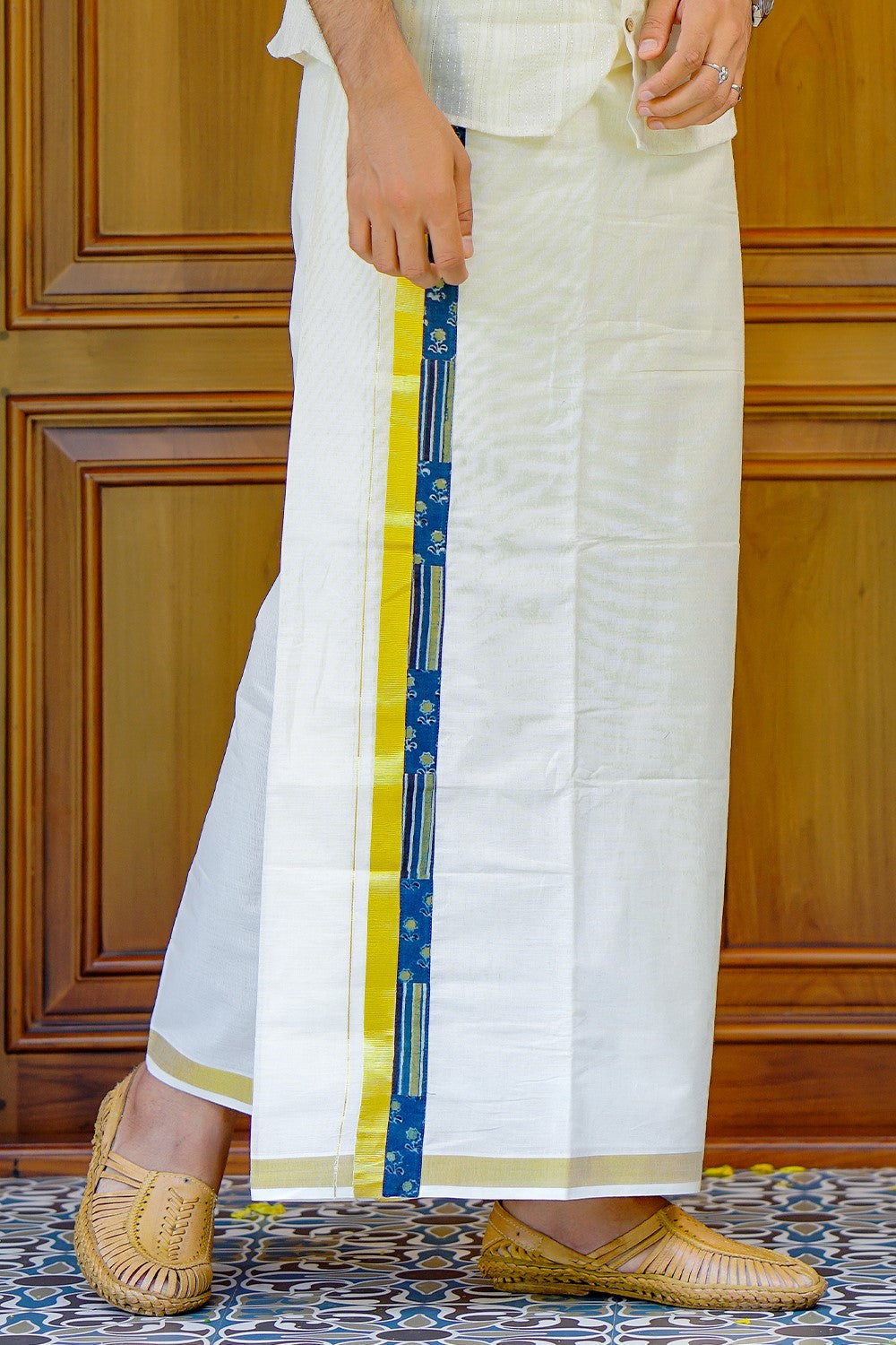 Golden Kasavukara Patch Dhothi