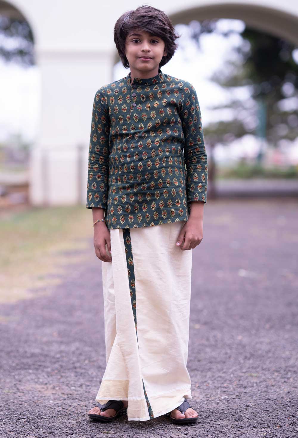 Light Gold Mundu with Green Ajrakh Kara