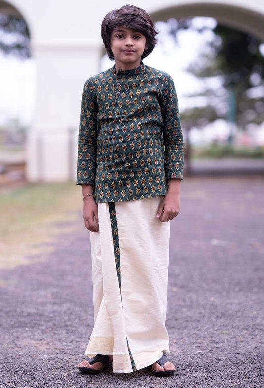 Light Gold Mundu with Green Ajrakh Kara