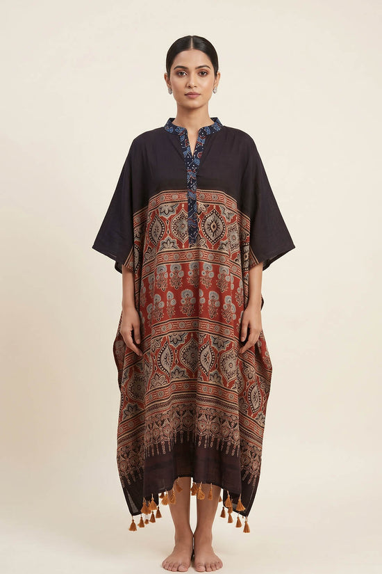 Red Base Black Collar Kaftan