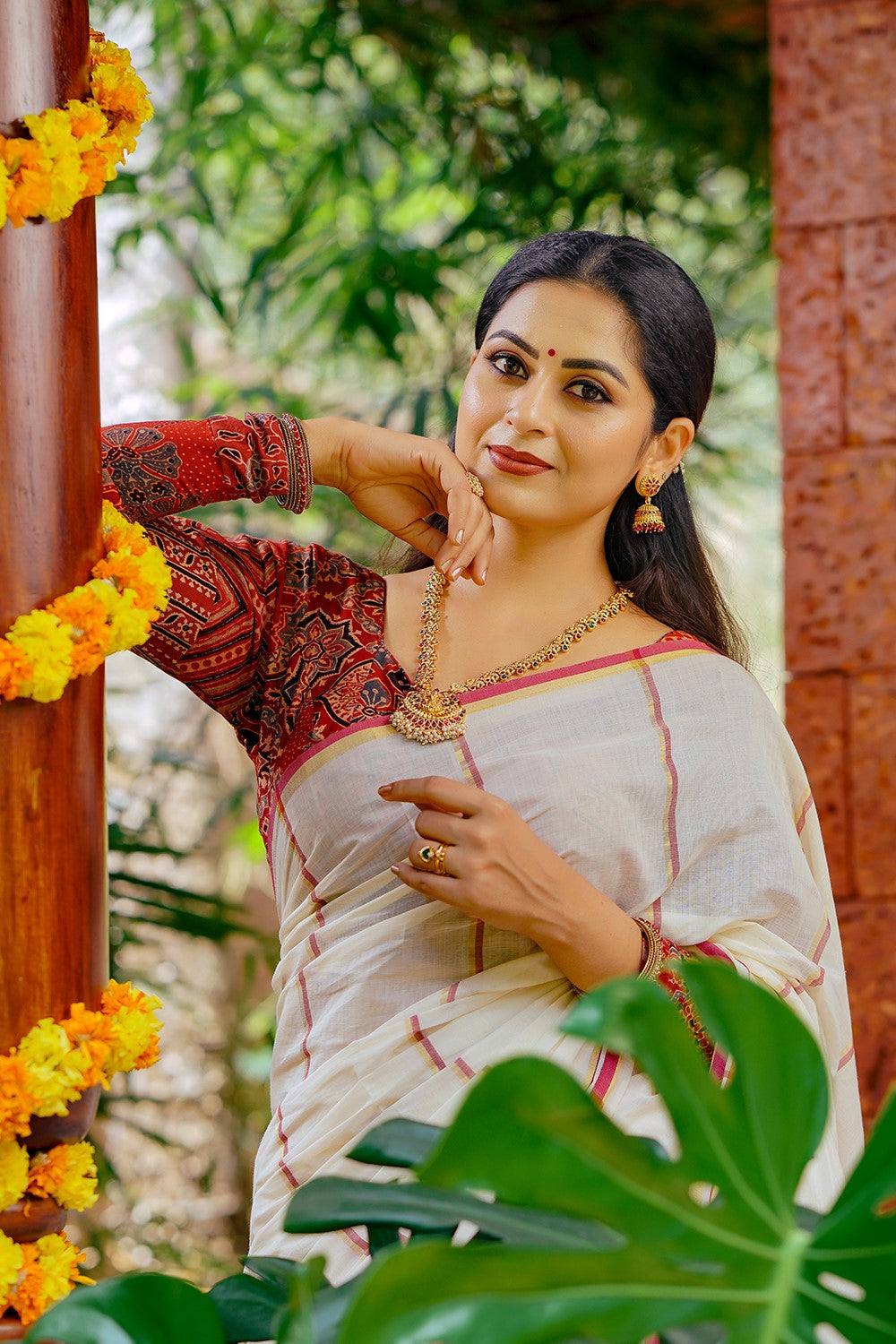 Red & Golden Border Handloom Saree