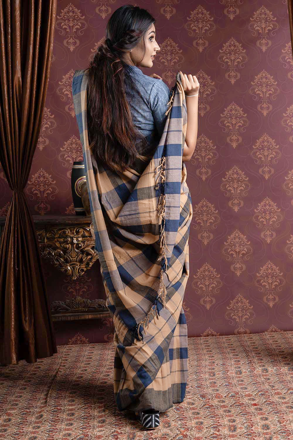 Handloom Saree with Beige and Navy Blue Checks