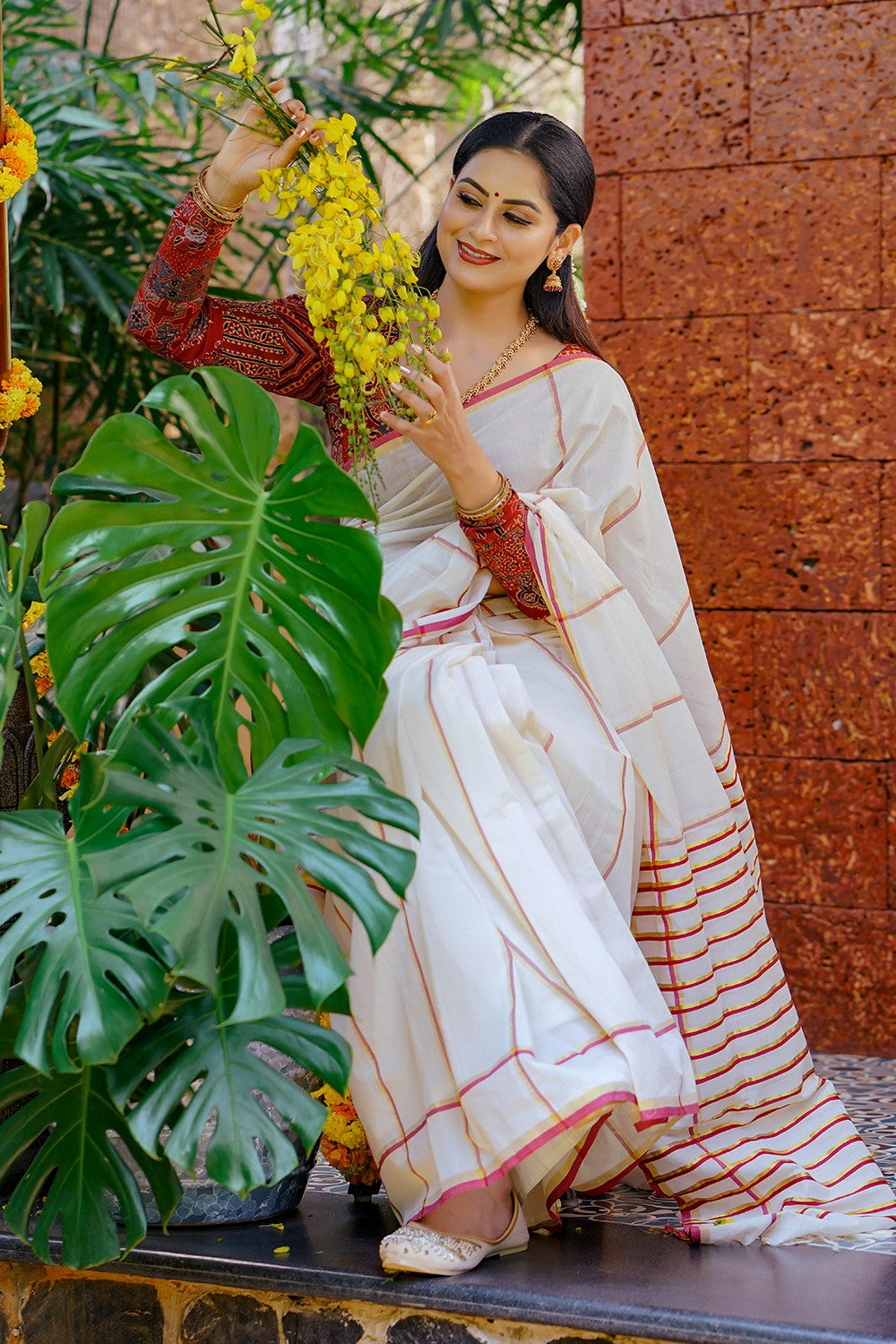 Red & Golden Border Handloom Saree