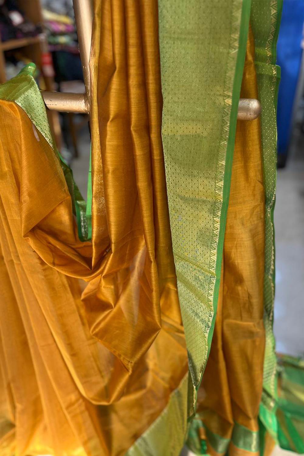 Maheshwari Silk Green & Yellow Saree Jari Temlpe Border