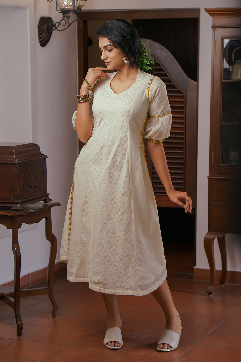 Off White 3 Panel Dress with kasavu Temple Seam
