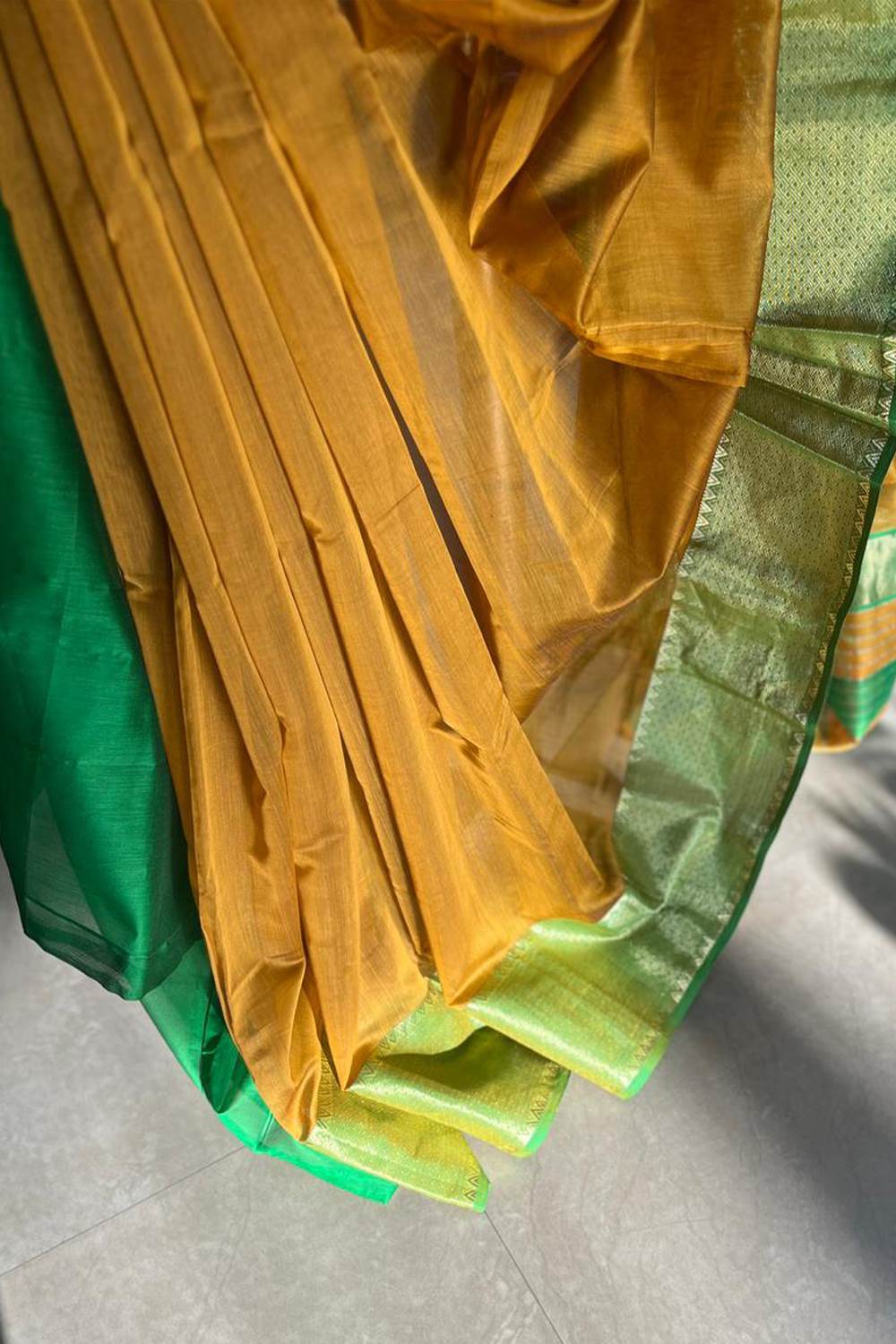 Maheshwari Silk Green & Yellow Saree Jari Temlpe Border