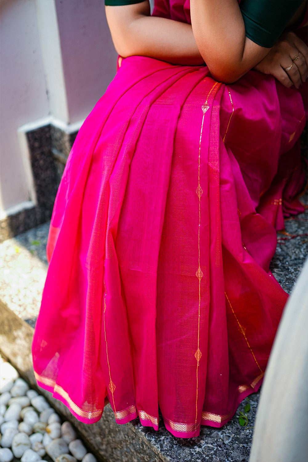 Maheswari Silk Saree Dual Shade with Zari Stripes & Diamond Buta