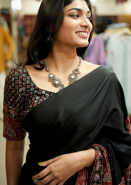 Black Mul Cotton Red & Black Multi Patch Saree