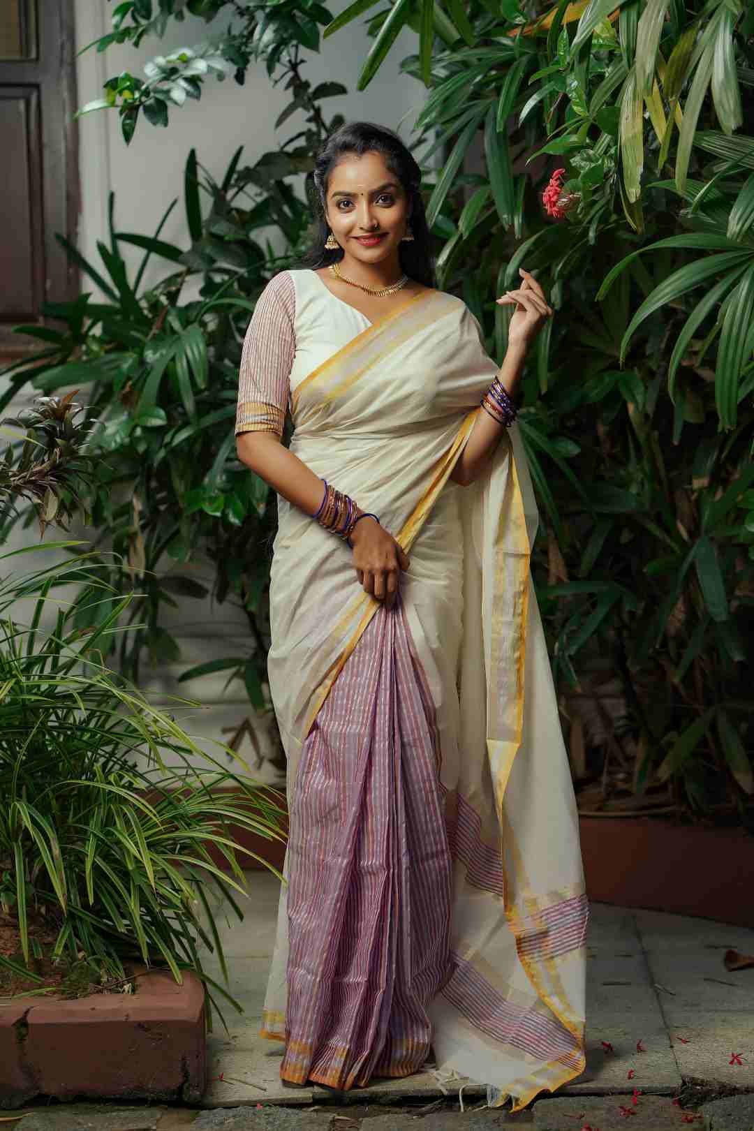 Kerela Handloom Multi Colour Thin Stripes Saree
