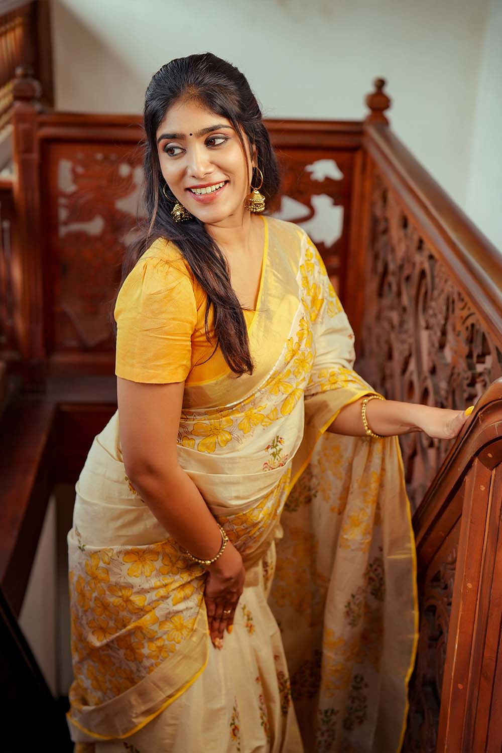 Gold Tissue Yellow Floral Print 3 Inch Saree