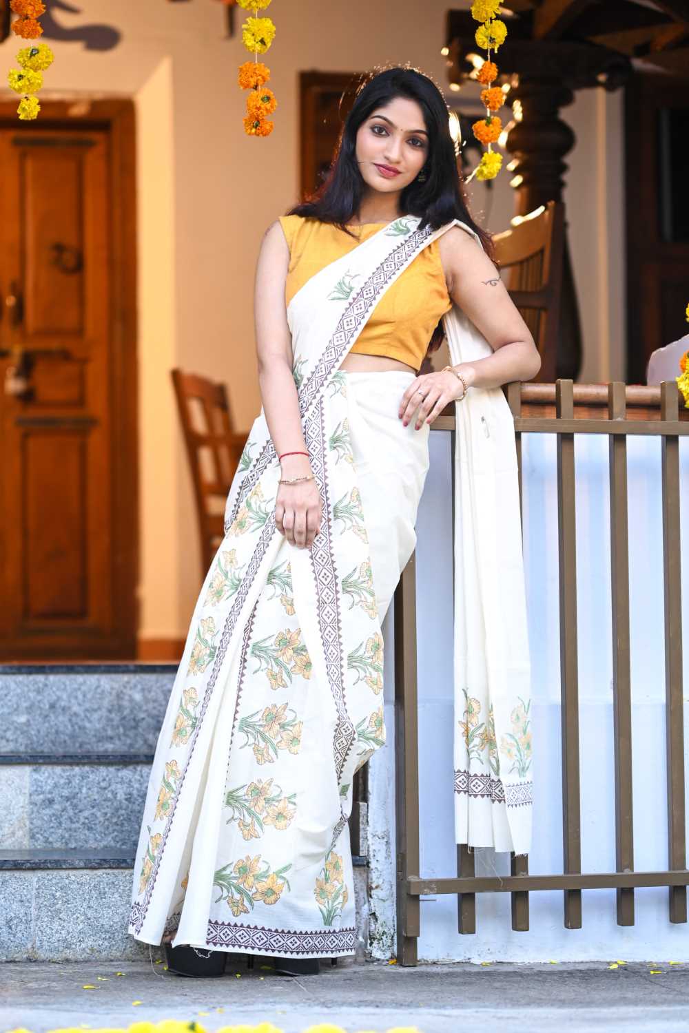 Floral Print Set Mundu