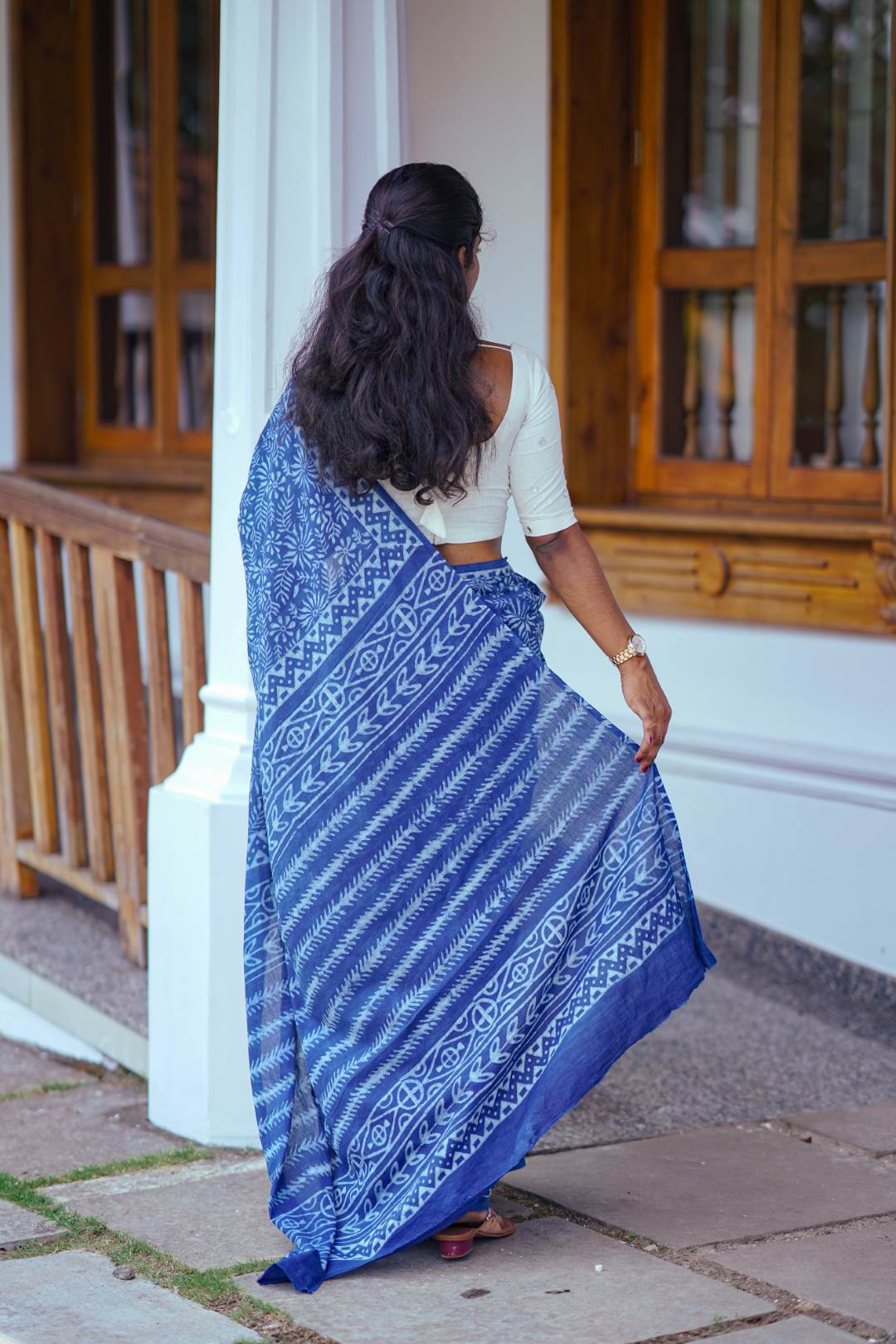 Indigo Big Rapid Floral Motif Mul Saree