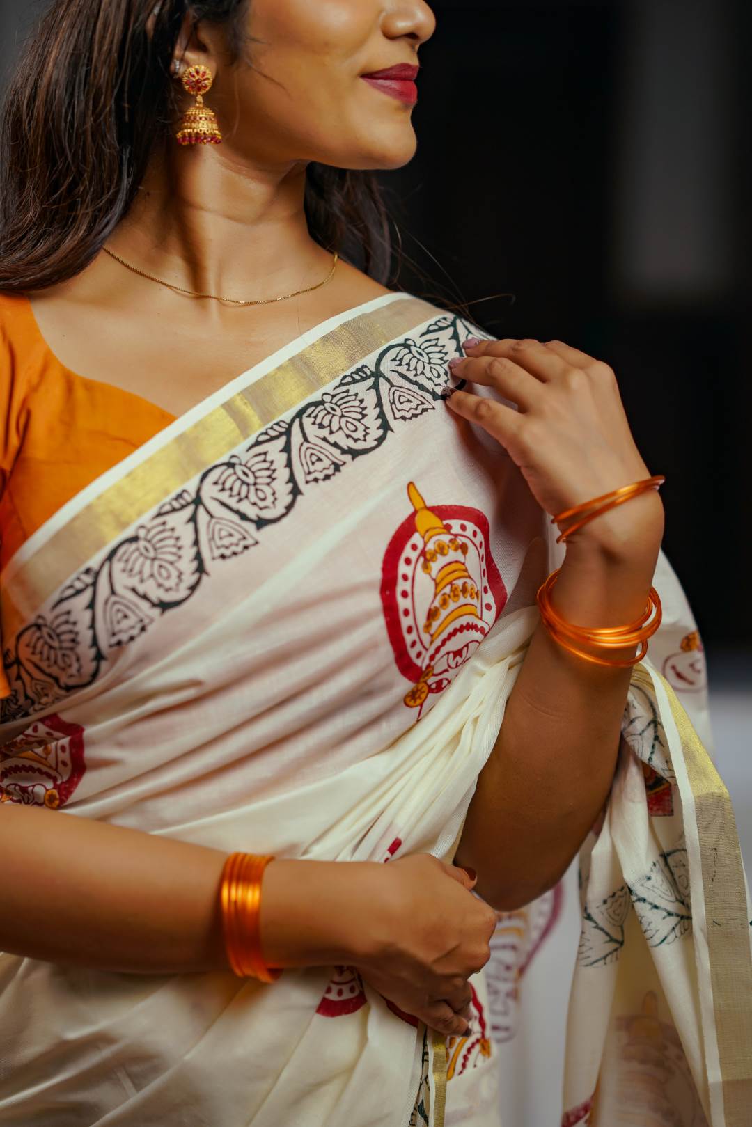 Offwhite Saree with Kathakali & womens Face Print