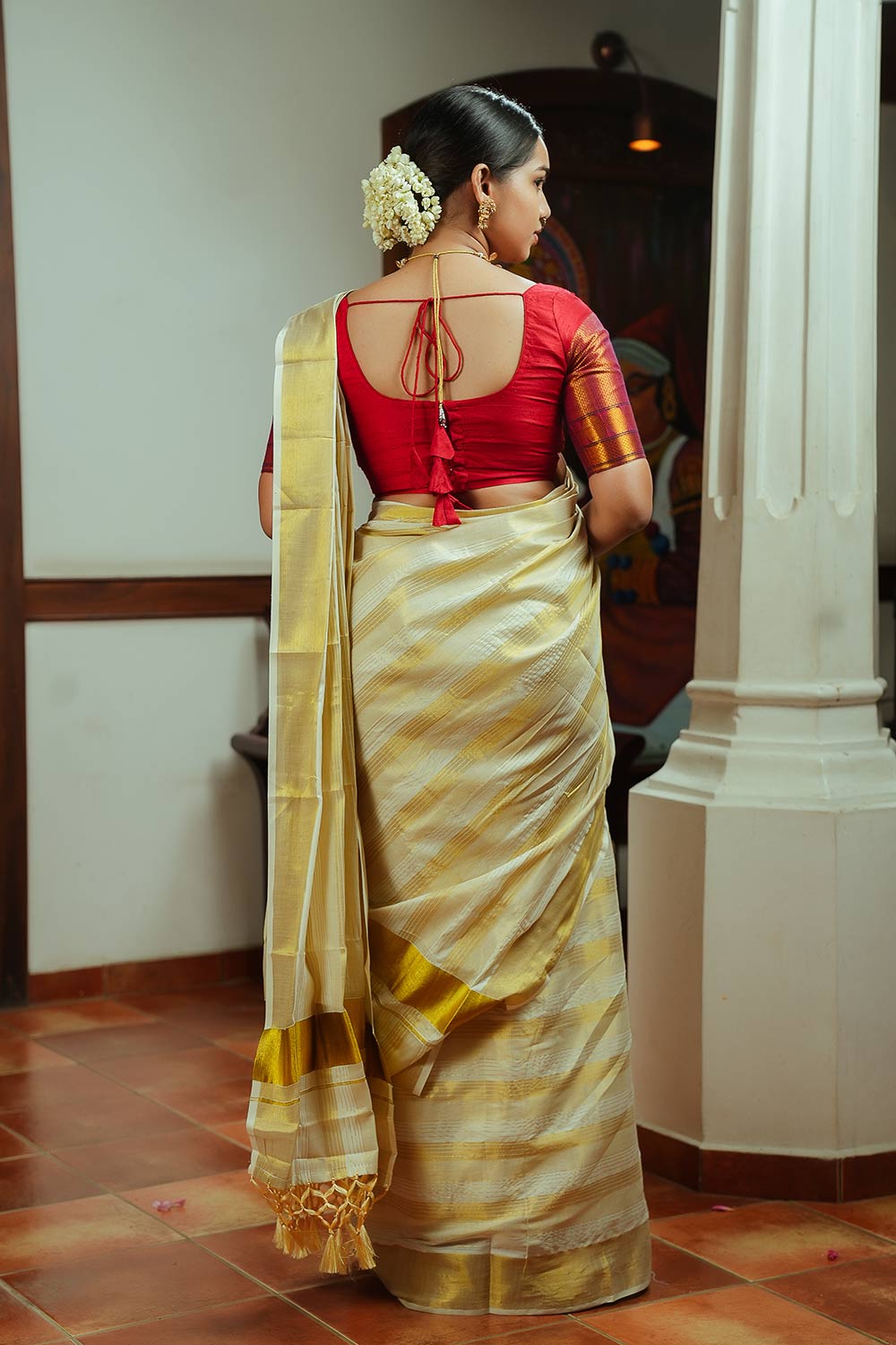 Offwhite Set Mundu With Golden Stripes