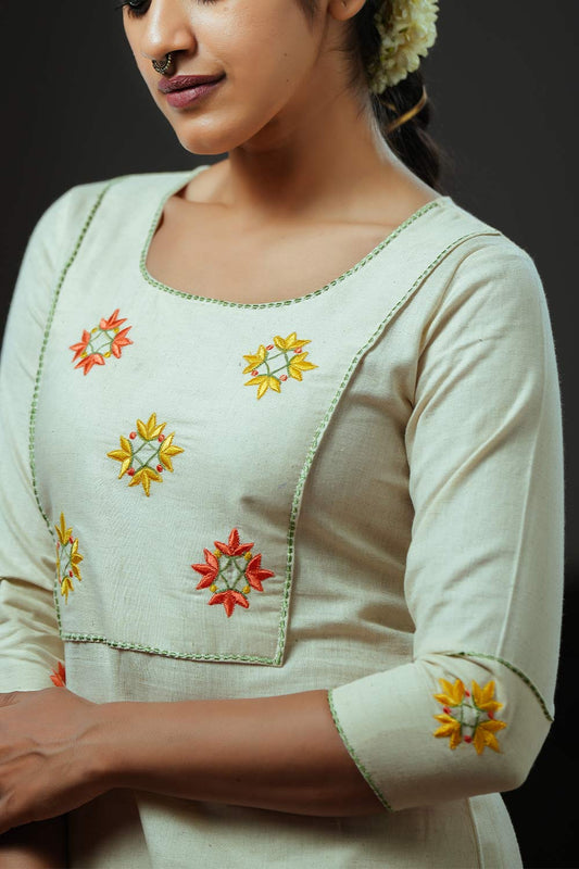 Offwhite Handloom Embrodiery Kurti Set