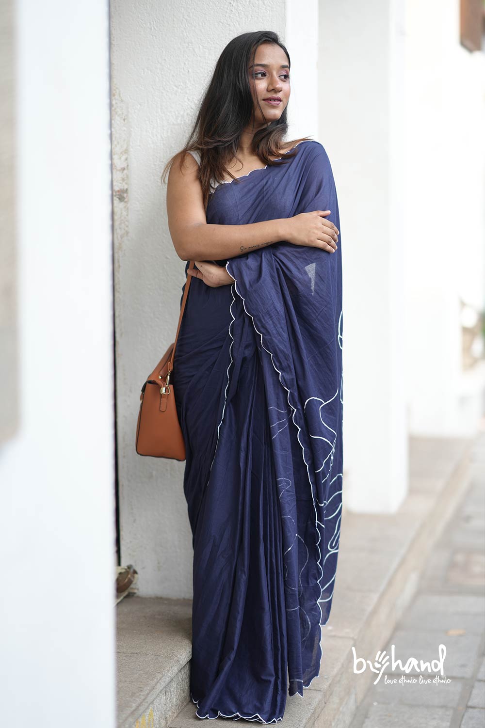 Navy Blue Mulmul Saree With Handpainted Pallu