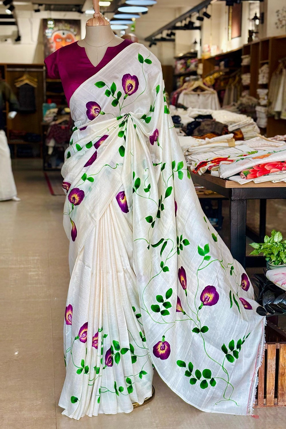 Pure Mulbery Silk Saree Hand Painted Shangupushpam