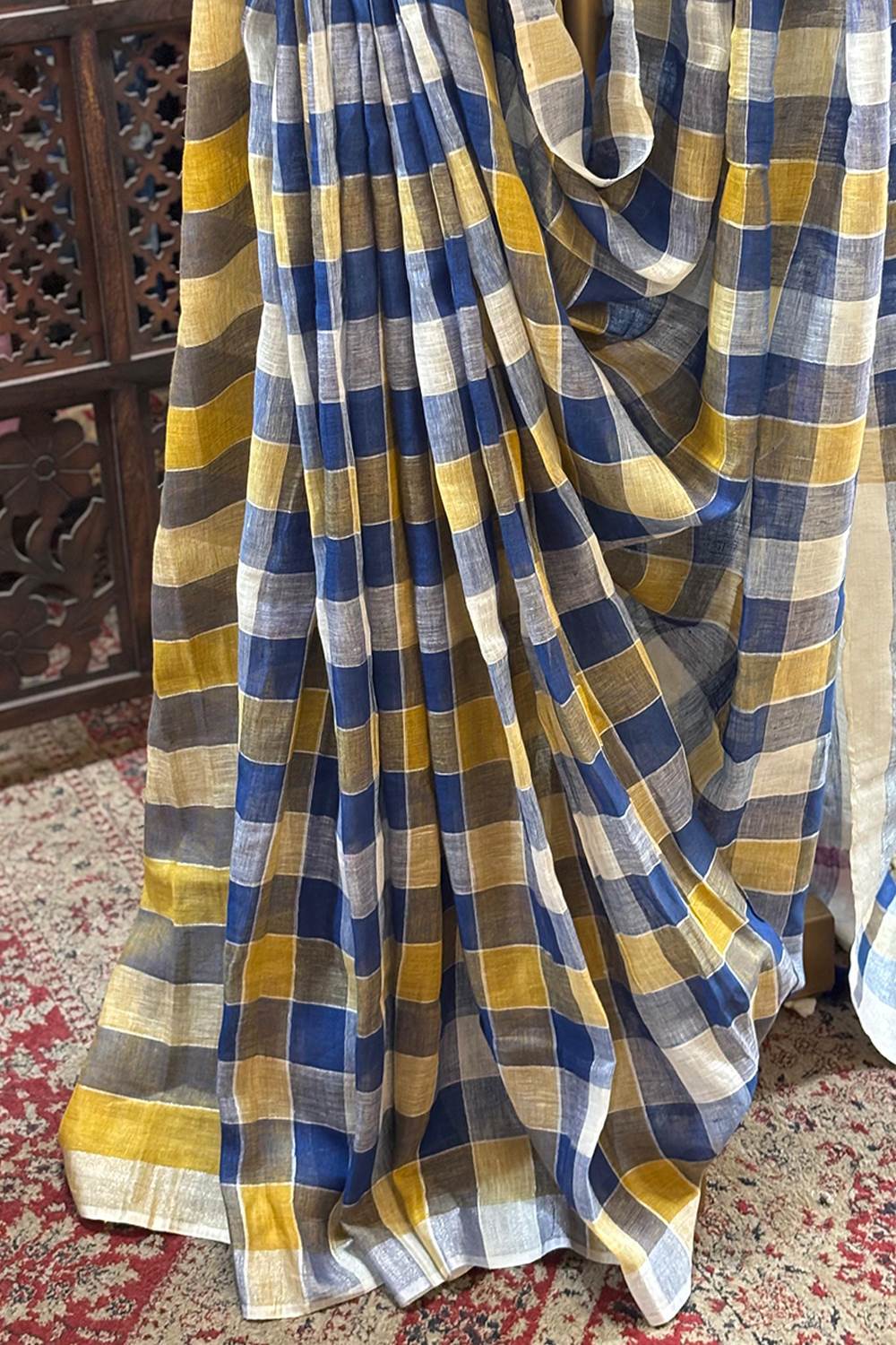 Linen Checks Saree with Gloden Border