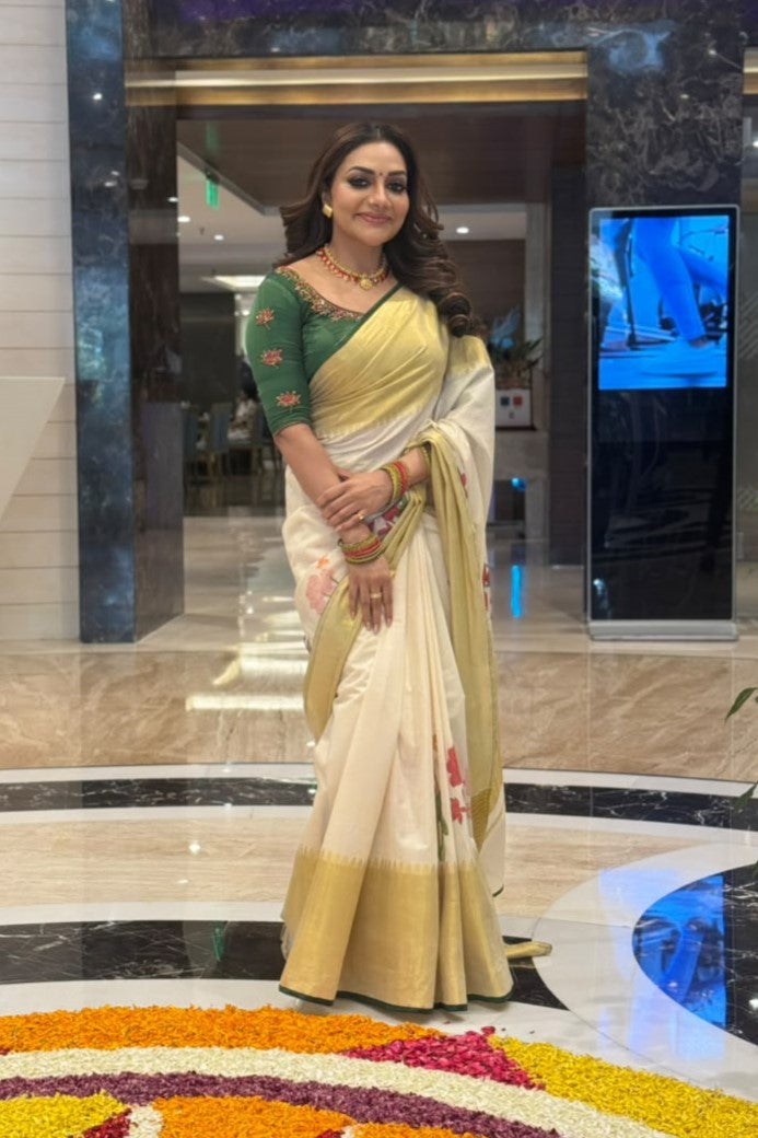 Bee Red Lotus Printed Saree