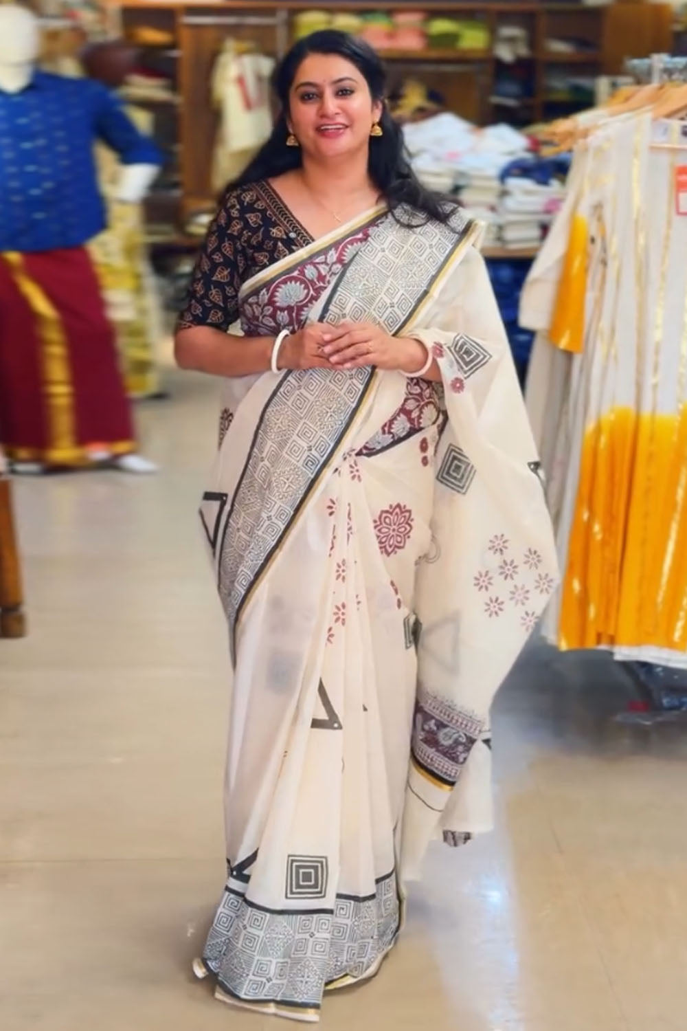 Kerala Saree with Geometic & Floral Print