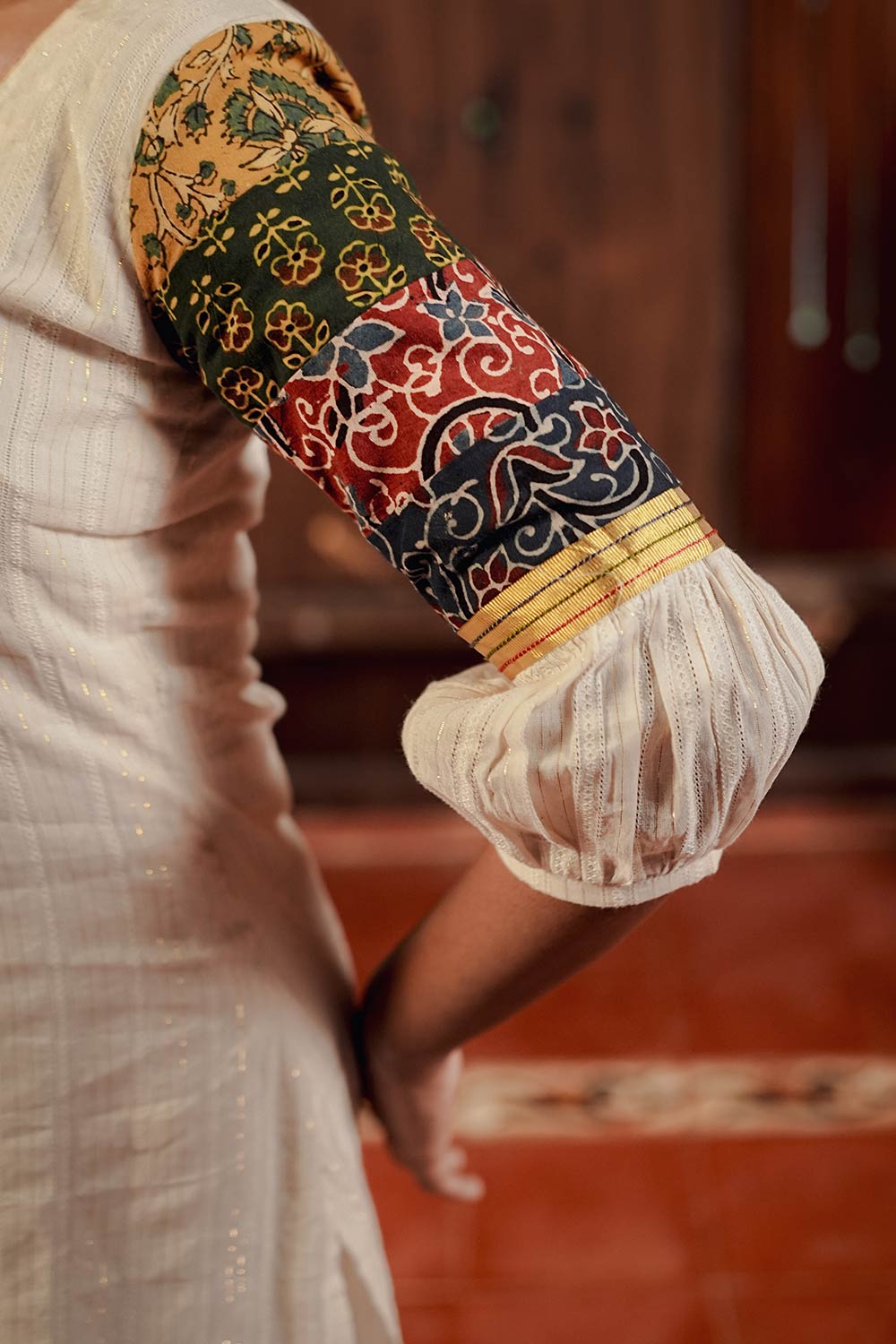 Offwhite Multipatch Slited kurthi And Bottom set