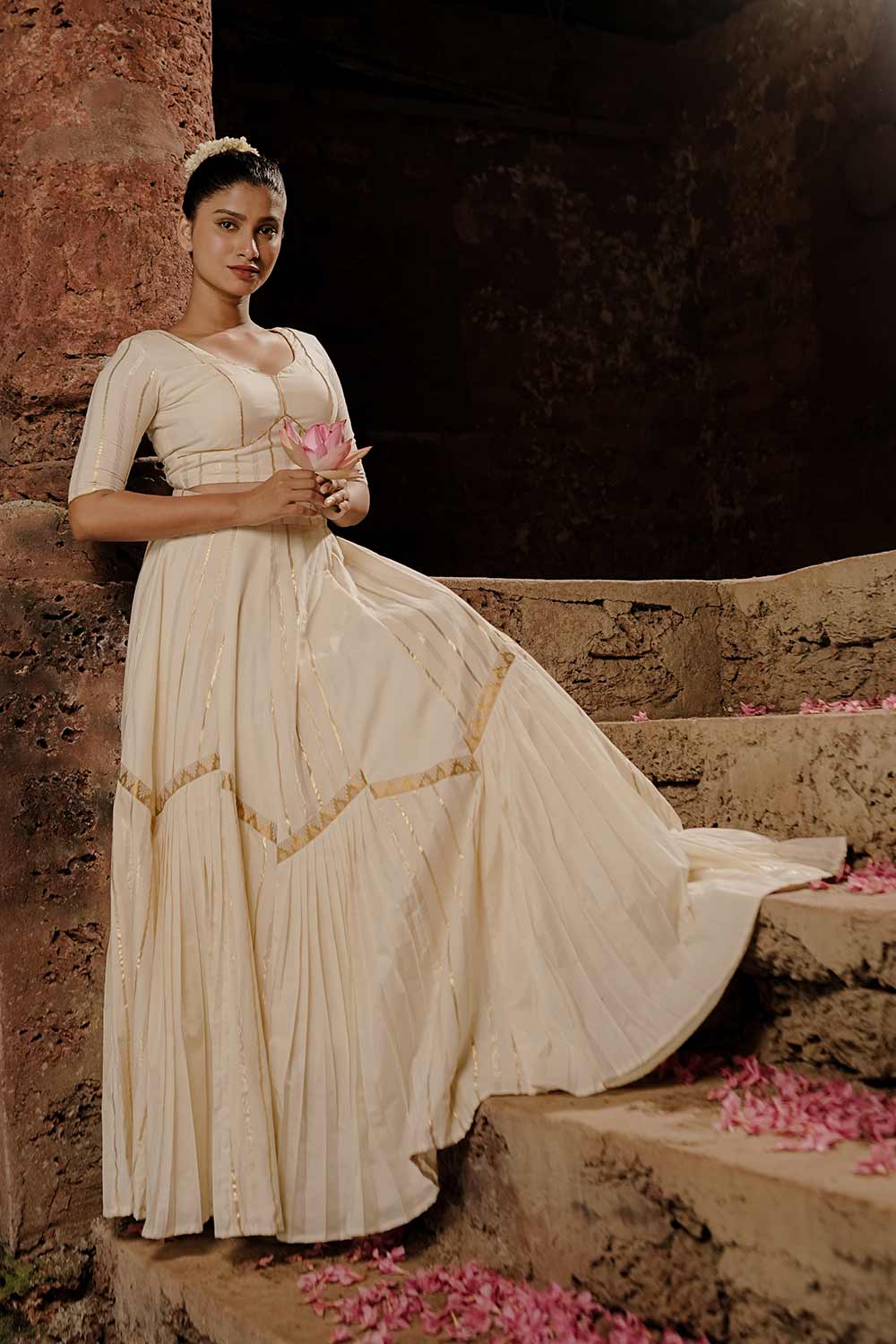 Off-white Half Pleated Skirt – Byhand - Main Image