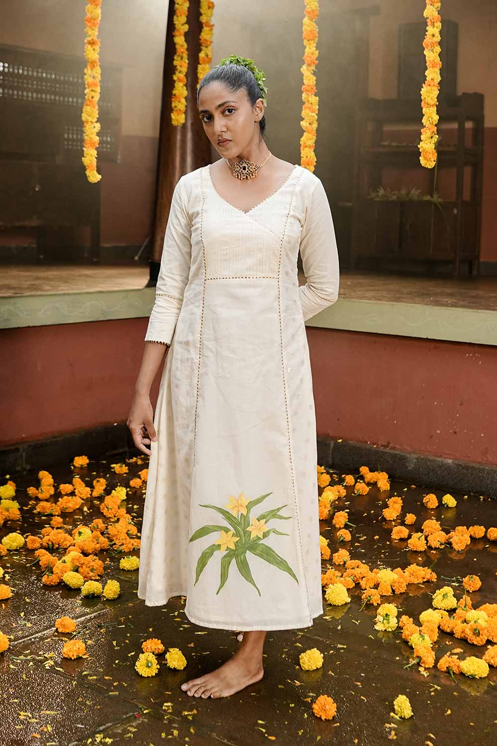 Off-White Nilapana A-line Kurti S Off-White Nilapana A-line Kurti S