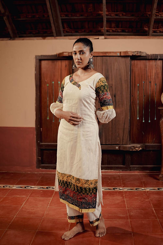 Offwhite Multipatch Slited kurthi And Bottom set