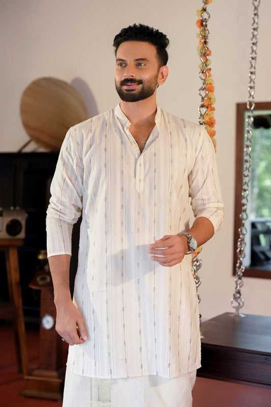 Offwhite Kurta with Sliver Lines Prints