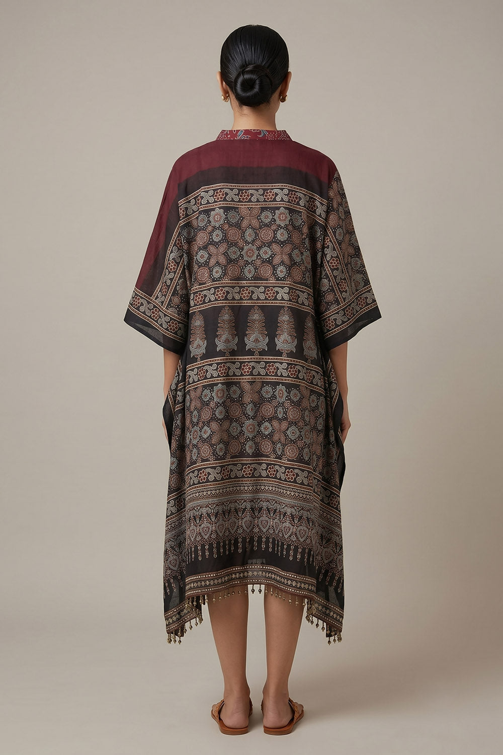 Black Base Red Collar Kaftan