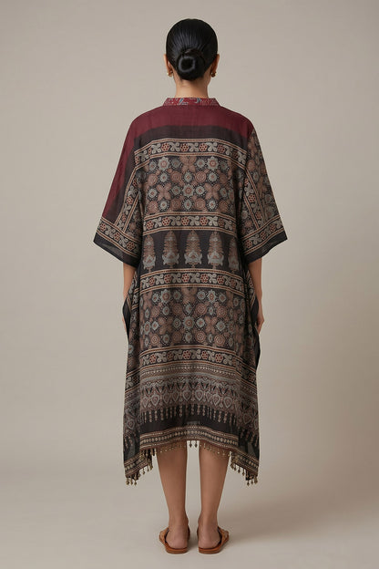 Black Base Red Collar Kaftan