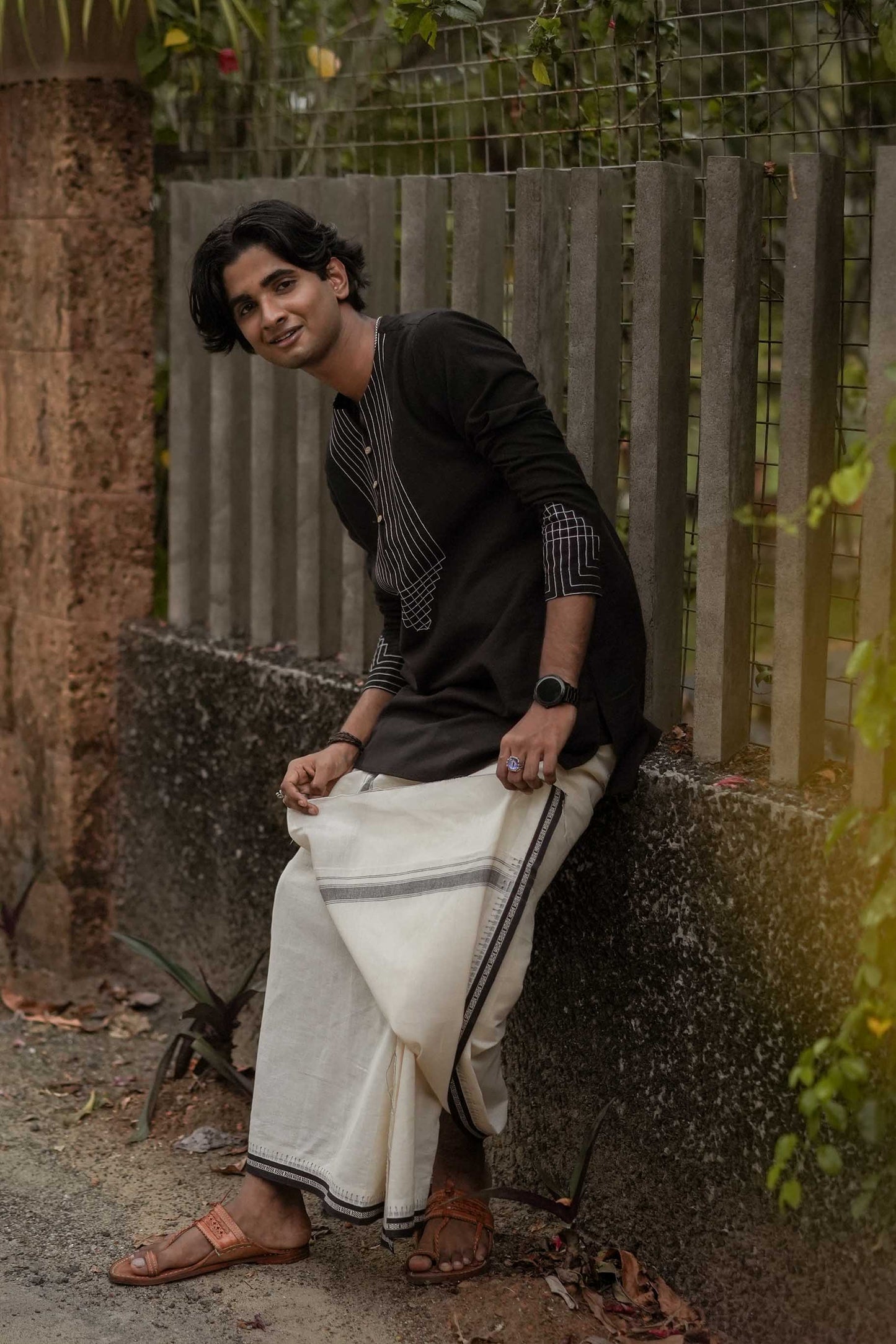 Black Full Sleeve Short Kurta