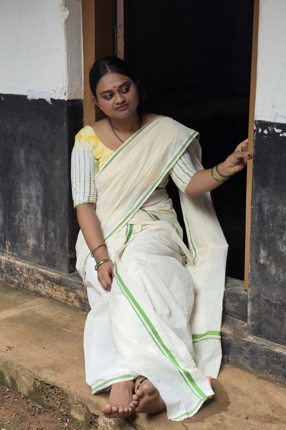 Puliyilakara Offwhite Set Saree Green