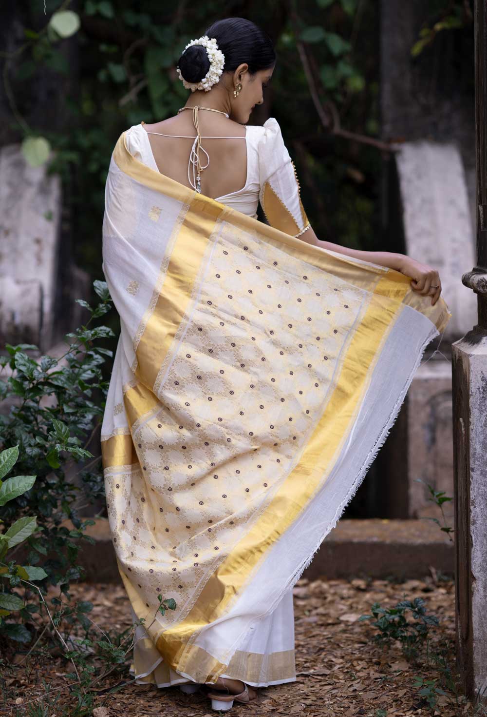 Off-White Kerala Blouse with Temple Design