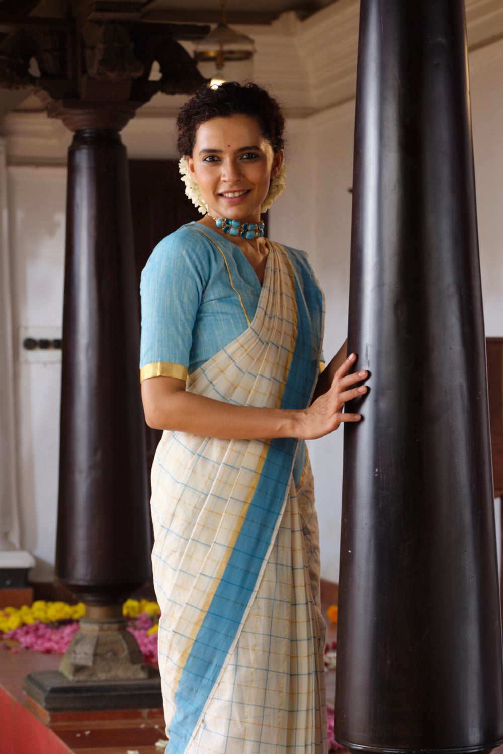 Handloom Cotton Blue And Gold Checks Saree