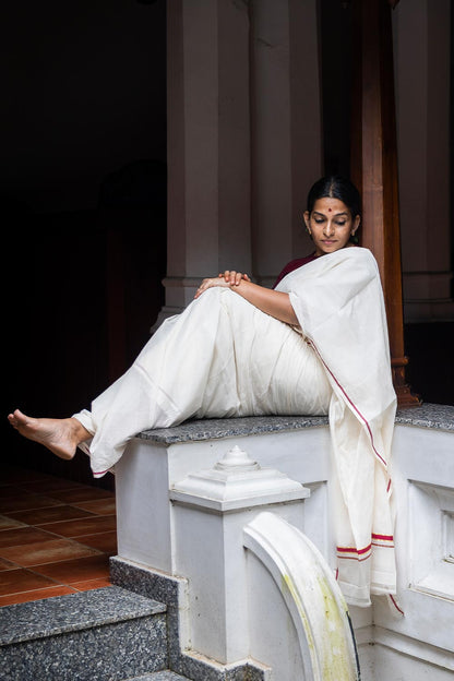 Offwhite  Puliyilakara Saree