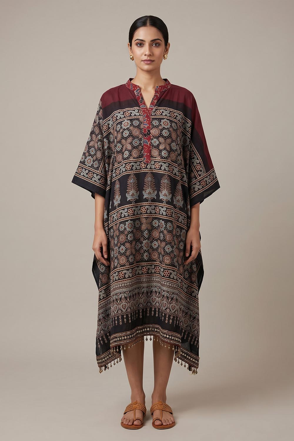Black Base Red Collar Kaftan