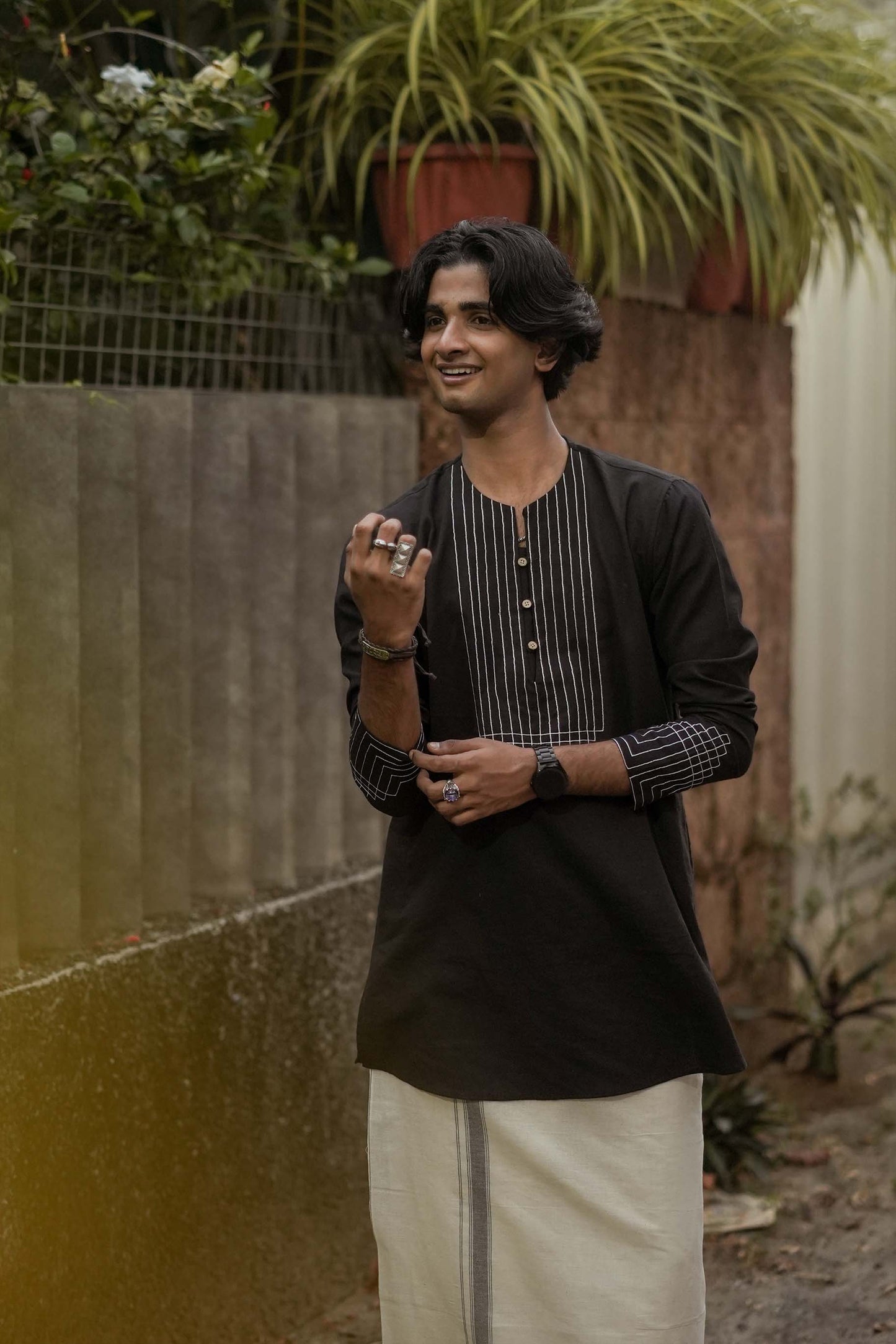 Black Full Sleeve Short Kurta