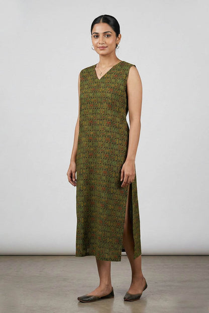 Green Sleeveless Slitted Goat & Elephant Print Kurti