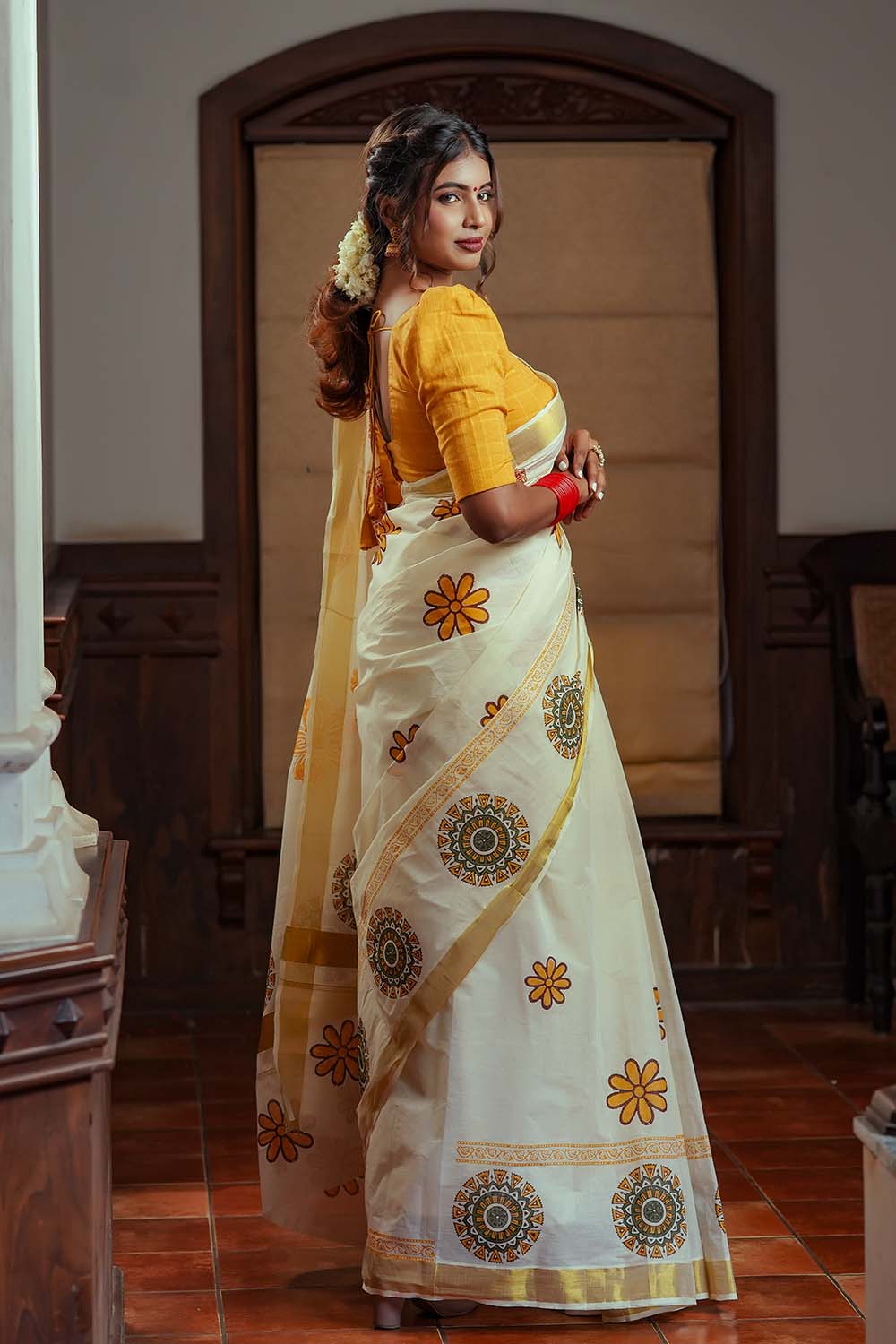 Offwhite Gold Border Screen Print Set Saree