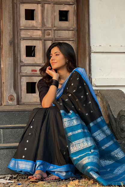 Kalyani Cotton Black and Blue Border Saree