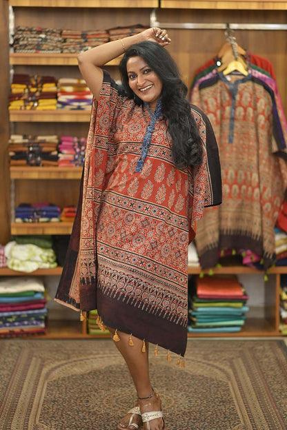 Red Base Kaftan Blue Collar & Leaf Rangoli Pattern