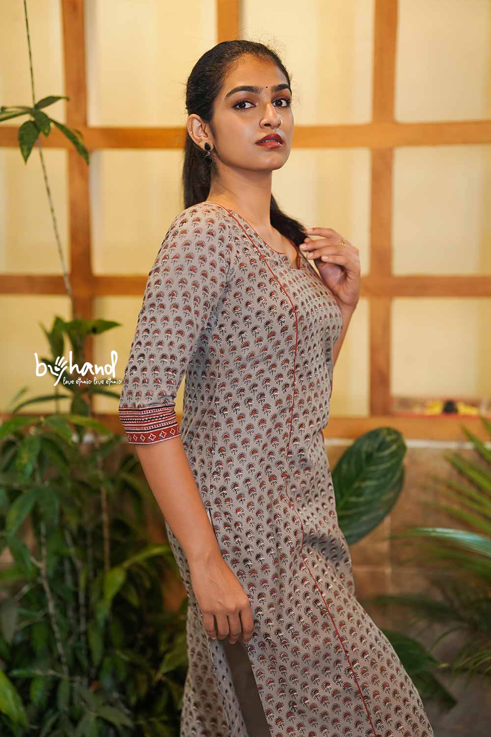 GREY KURTI WITH RED PIPING