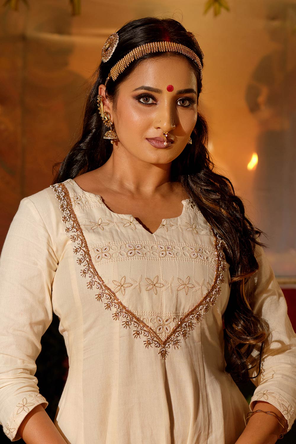 Hakoba Yoke Embellished Offwhite Anarkali
