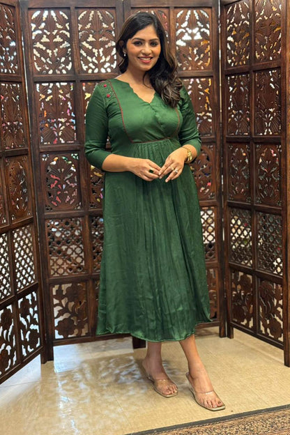 Green Modal SIlk Pleated Red Embroidery Dress