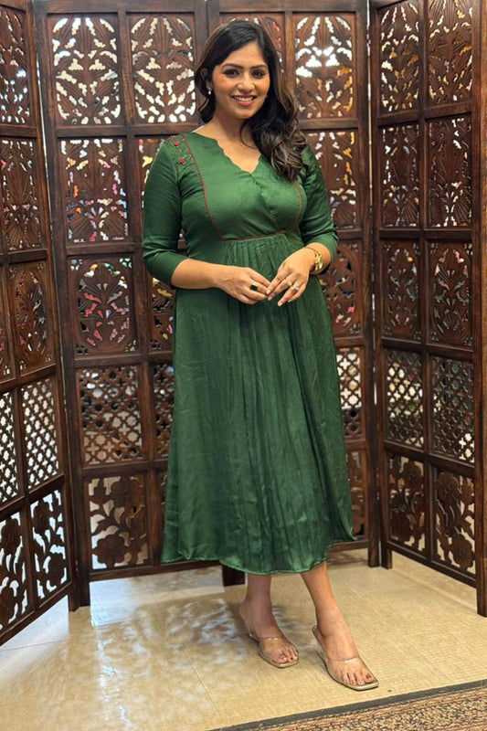 Green Modal SIlk Pleated Red Embroidery Dress