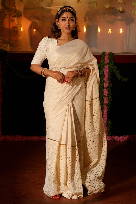 Silver & Golden Offwhite Saree With Hakoba Pallu